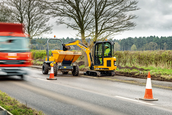 Minikoparka JCB Minikoparka JCB
