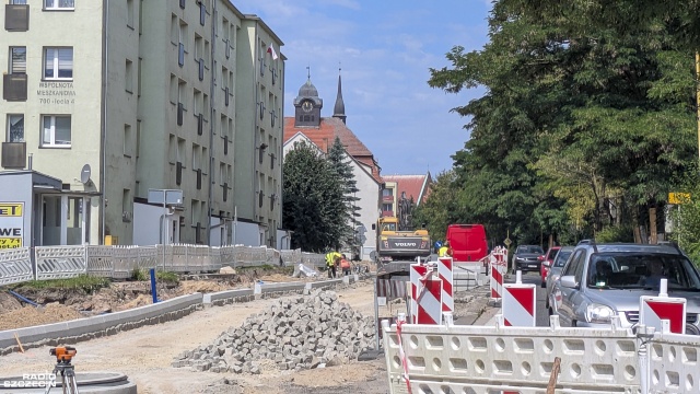 Fot. Maciej Papke [Radio Szczecin] Na ratunek jezioru. Montują przepompownię w Nowogardzie [WIDEO, ZDJĘCIA]
