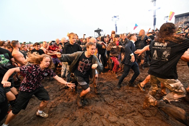 Fot. PAP/Marcin Bielecki Koniec festiwalu Pol'and'Rock w Czaplinku [ZDJĘCIA]