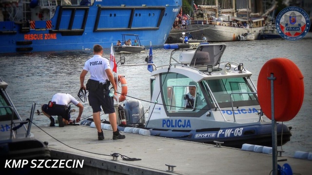 Fot. Komenda Miejska Policji w Szczecinie To były bezpieczne Żagle. Policjanci czuwali z lądu, wody i powietrza [ZDJĘCIA]