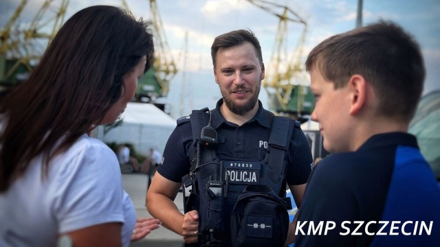 Fot. Komenda Miejska Policji w Szczecinie To były bezpieczne Żagle. Policjanci czuwali z lądu, wody i powietrza [ZDJĘCIA]