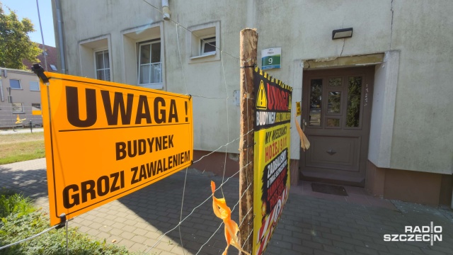 Fot. Robert Stachnik [Radio Szczecin] Ewakuacja budynku przy ulicy Hożej [ZDJĘCIA]