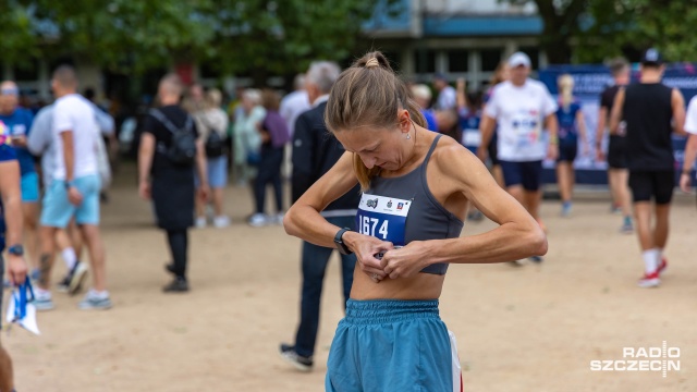 47. PKO Półmaraton Szczeciński Fot. Robert Stachnik [Radio Szczecin] Szczecin: Uczestnicy półmaratonu na trasie [ZDJĘCIA]