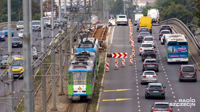 Fot. Robert Stachnik [Radio Szczecin] Mieszkańcy boją się o kolizję na torach. Rzecznik ZDiTM-u uspokaja [ZDJĘCIA]