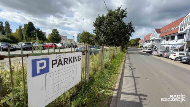 Fot. Robert Stachnik [Radio Szczecin] O losach parkingu przy ul. Litewskiej w Szczecinie zdecydują radni [ZDJĘCIA]