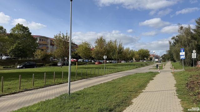 Fot. Wojciech Ochrymiuk [Radio Szczecin] Nowe miejsca parkingowe na Warszewie, kierowcy chcą więcej [ZDJĘCIA]