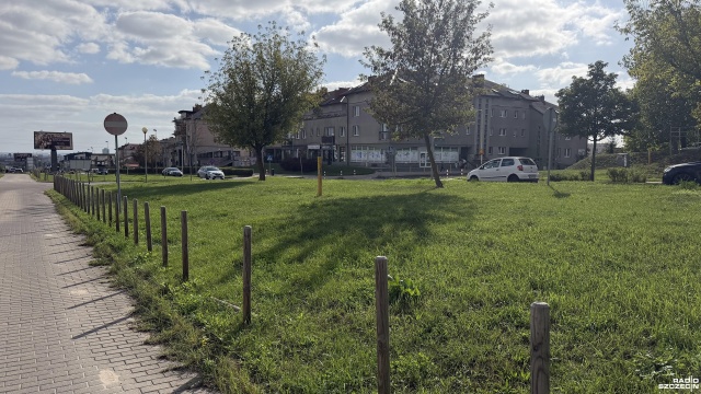 Fot. Wojciech Ochrymiuk [Radio Szczecin] Nowe miejsca parkingowe na Warszewie, kierowcy chcą więcej [ZDJĘCIA]