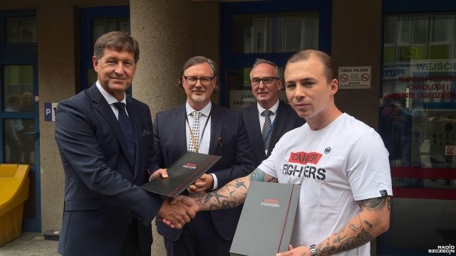 Fot. Wojciech Ochrymiuk [Radio Szczecin] 20 mln złotych od Cancer Fighters dla Kliniki Świętego Mikołaja [ZDJĘCIA]