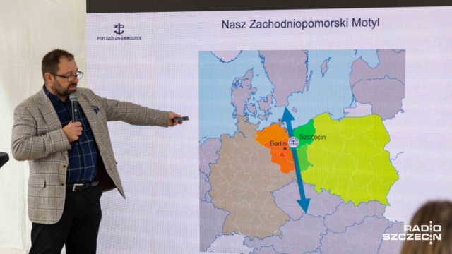 Fot. Robert Stachnik [Radio Szczecin] Inwestycja w porcie na Ostrowie Grabowskim oddana do użytku [ZDJĘCIA]