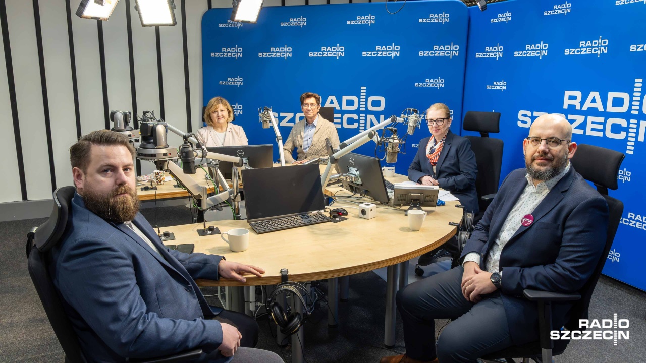 Goście Kawiarenki Politycznej oceniają działania miasta podczas gołoledzi