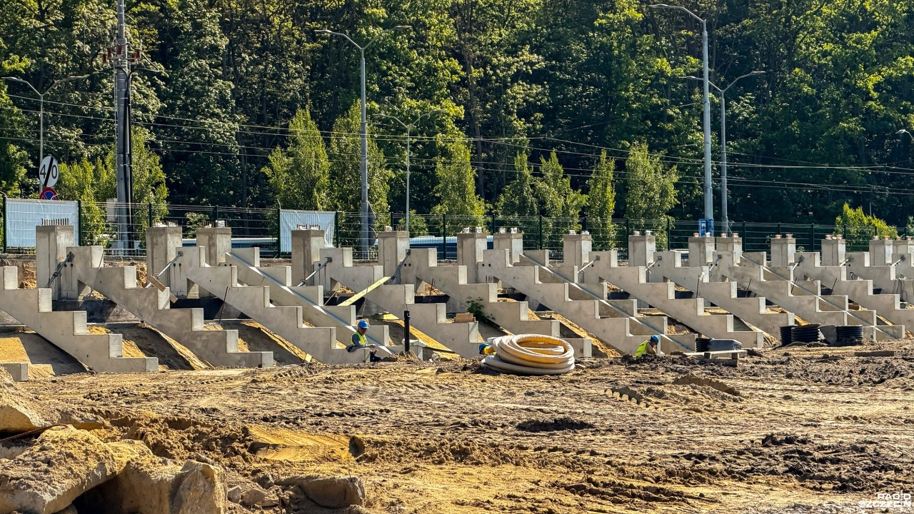 Stadion Arkonii przechodzi "totalną rewolucję" [WIDEO, ZDJĘCIA]