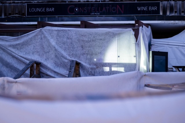 Dwie Polki zostały ranne w pożarze w szwajcarskiej Crans-Montanie. Policja zaktualizowała dane o poszkodowanych w czasie tragedii w alpejskim kurorcie, gdzie nad ranem w Nowy Rok zginęło 40 osób.