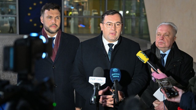 Umowa handlowa Unii z Mercosurem raczej już przesądzona, choć z lepszą ochroną rolników. Takie wnioski płyną po wczorajszych konsultacjach zorganizowanych w Brukseli przez KE z ministrami rolnictwa unijnych krajów. Podczas tej narady Komisja ogłosiła kolejne ustępstwa, by uzyskać zgodę na umowę.