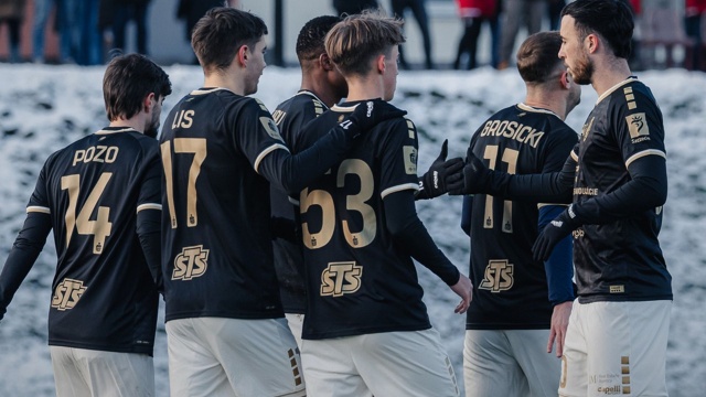 Piłkarze Pogoni sparingowym meczem ze Świtem Szczecin zakończyli pierwszy tydzień przygotowań do zmagań w ekstraklasie. Portowcy wygrali z drugoligowcem 3:1.