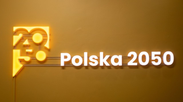 Z powodu problemów technicznych głosowanie w drugiej turze wyborów na przewodniczącego partii Polska 2050 w dniu 12 stycznia zostało unieważnione - poinformowało biuro prasowe Polski 2050. Termin przeprowadzenia drugiej tury wyznaczy - jak dodano - niezwłocznie Rada Krajowa partii.