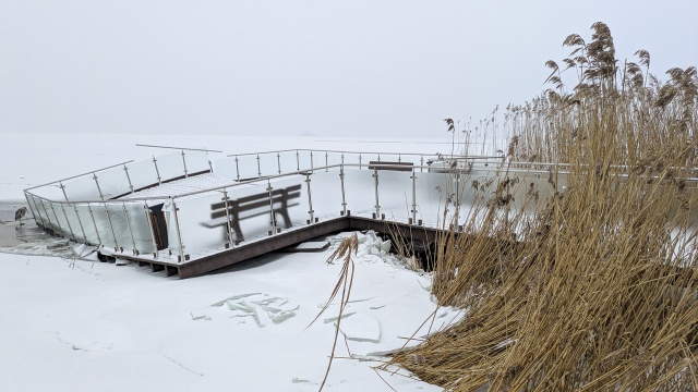 Takich zniszczeń nigdy tutaj nie było - mówią odwiedzający Trzebież. Tak oceniają zniszczone elementy promenady, która poddała się w walce z lodowym żywiołem.