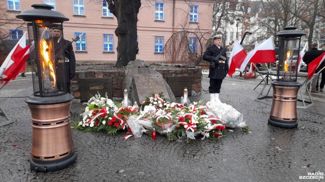 Dokładnie o godzinie 9 w świnoujskim porcie zabrzmiały syreny upamiętniające 33. rocznicę zatonięcia promu Jan Heweliusz.