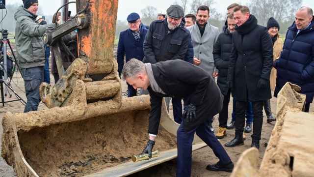 Umowa na budowę pierwszego odcinka Zachodniej Obwodnicy Szczecina podpisana. Chodzi o etap od Kołbaskowa w kierunku miejscowości Dołuje.