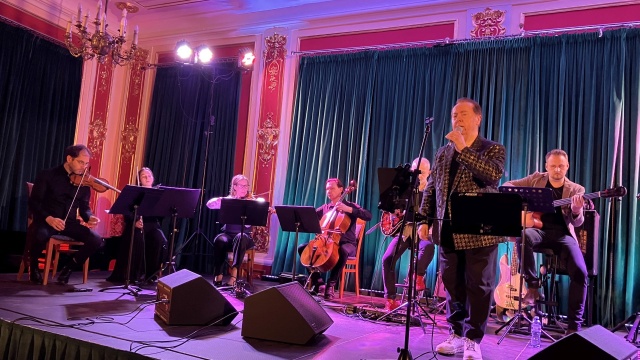 W sobotę minęła 22. rocznica śmierci Czesława Niemena. Z tej to okazji od 15 lat w okolicach 17. stycznia szczeciński wokalista Andrzej Szpak, zdobywca tytułu Najlepszy odtwórcy piosenek Czesława Niemena w Polsce 2017 organizuje koncert upamiętniający niezwykłego artystę i to muzyczne spotkanie odbyło się wczoraj wieczorem w Domu Kultury 13 Muz.