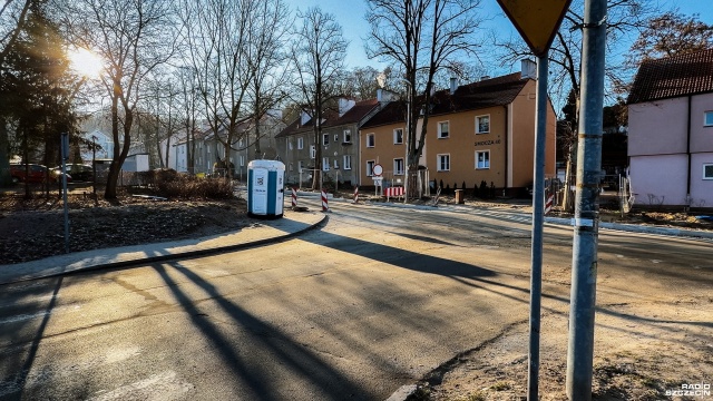 Piotr Zieliński ze spółki Szczecińskie Inwestycje Miejskie zapowiada, że prace drogowe na szczecińskich Podjuchach będą wiązać się z kolejnymi utrudnieniami dla kierowców .
