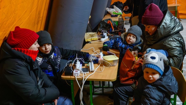 Rosjanie podczas nocnego ataku uderzyli w Kijów dwunastoma rakietami przeciwokrętowymi Ch-22. Są to pociski dalekiego zasięgu, zdolne do przenoszenia głowic bojowych o wadze niemal tysiąca kilogramów.