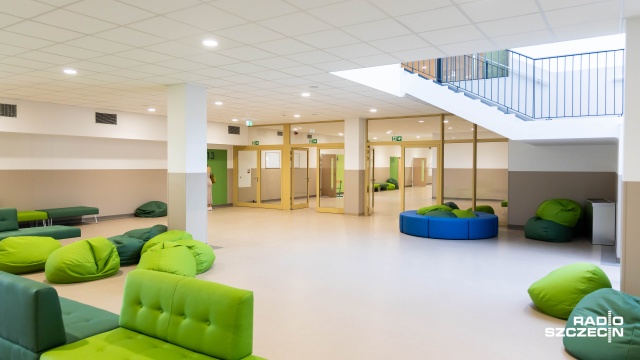 Rodzice, którzy z w związku z trudnymi warunkami pogodowymi nie mogli zostawić dzieci w szkole czy przedszkolu, mogą ubiegać się o zasiłek opiekuńczy.