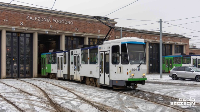 Tramwaje numer 9 wracają na swoją starą trasę - przekazał szczeciński Zarząd Dróg i Transportu Miejskiego. To oznacza, że jeżdżą do pętli Głębokie. Mogą też jeździć pomiędzy Placem Szarych Szeregów a Jagiellońską.