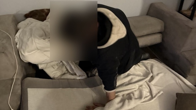 Ukrywanie się w kanapie nie jest ani nowym, ani skutecznym pomysłem. Przekonał się o tym mężczyzna, którego poszukiwali policjanci ze Stargardu.