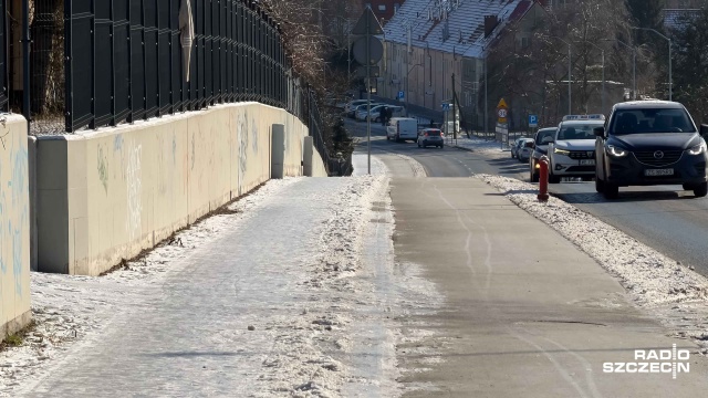 W ostatnich dniach służby ratunkowe wielokrotnie interweniowały przy urazach na oblodzonych jezdniach i chodnikach.