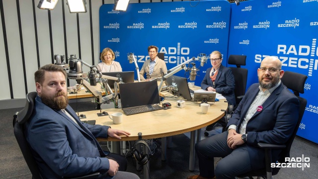 Czy władze Szczecina zdały egzamin z zimowego oczyszczania miasta O tym rozmawiali goście Kawiarenki politycznej w Radiu Szczecin.