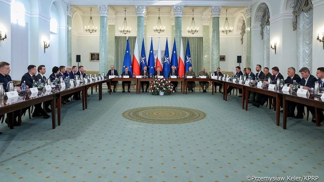 Program SAFE, zaproszenie Polski do Rady Pokoju oraz sprawa wschodnich kontaktów towarzyskich Włodzimierza Czarzastego. To tematy zwołanego przez prezydenta na 11.02 posiedzenia Rady Bezpieczeństwa Narodowego. Ostatni punkt agendy budzi polityczne emocje.