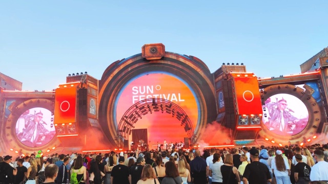 Tegoroczne festiwalowe lato w Kołobrzegu bez jednej z największych imprez ostatnich lat. Na lotnisku w Podczelu nie odbędzie się hip-hopowy Sun Festival.
