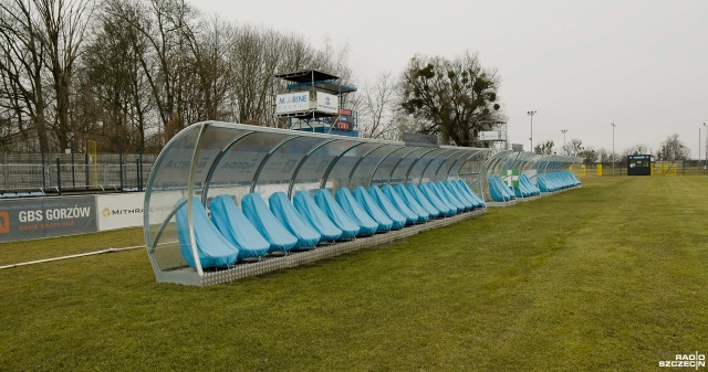 Zamiast kontenerów - budynek z szatniami, na wzór obecnie budowanego na stadionie Arkonii. Taką propozycję złożyli w Urzędzie Miasta działacze drugoligowego Świtu Szczecin.