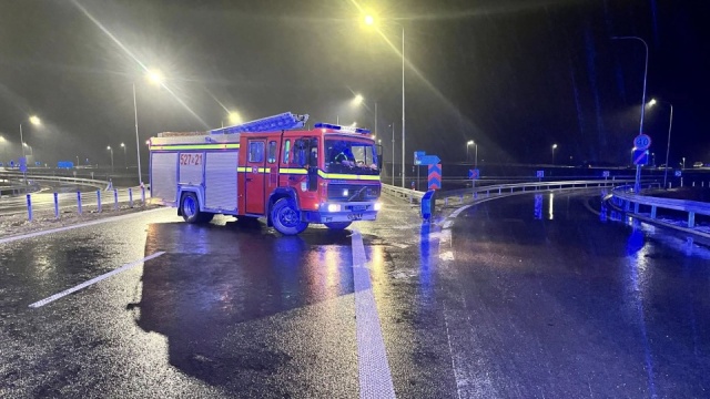 Sytuacja na nieprzejezdnym odcinku S6 poprawia się, zdarzenie wymaga jednak przeanalizowania - informuje Generalna Dyrekcja Dróg i Autostrad.