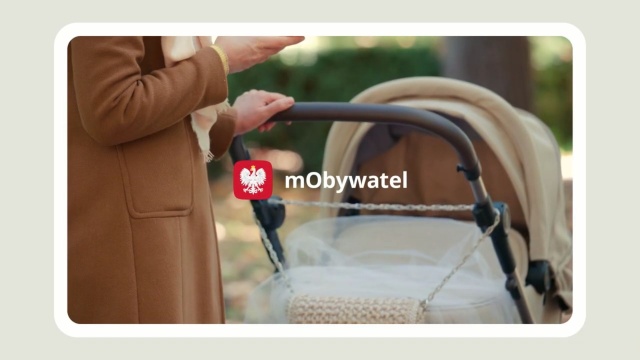 Nowa funkcja w mObywatelu - od czwartku rodzice mogą zgłosić w aplikacji urodzenie dziecka.