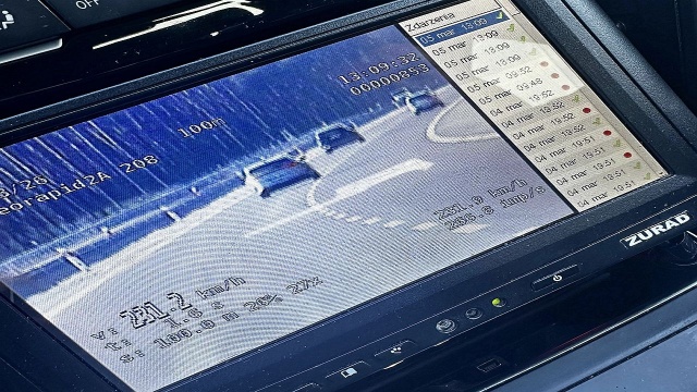 Policjanci z drogówki w Kamieniu Pomorskim zatrzymali na trasie S11 kierowcę, który mocno przekroczył prędkość.