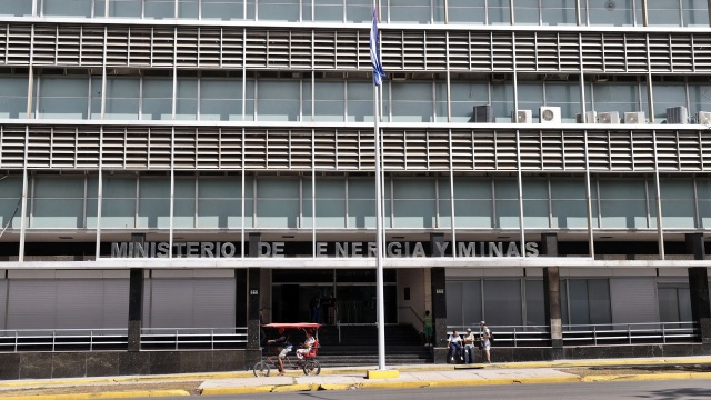 Kuba pogrążyła się w ciemności po tym, jak tamtejszy system energetyczny uległ całkowitemu załamaniu. To efekt amerykańskiej blokady paliwowej wyspy. Prezydent Donald Trump oświadczył tymczasem, że ma zamiar przejąć Kubę.