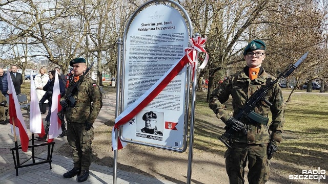 W Kołobrzegu uroczyście uhonorowano generała Waldemara Skrzypczaka. Jego imieniem nazwany został jeden z miejscowych skwerów.