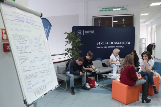 To okazja, aby spotkać się z rekruterami i poznać oferty pracy, staży i praktyk. We wtorek 24 marca odbędzie się Giełda Pracy.