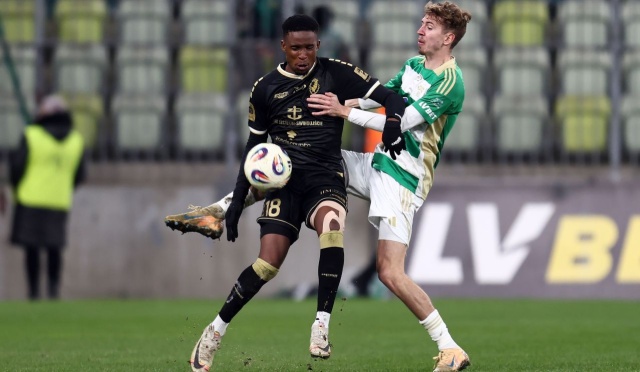 Nieudana wyprawa piłkarzy Pogoni nad morze w ekstraklasie. Szczecinianie przegrali z Lechią Gdańsk 1:2 w 26 kolejce rozgrywek.