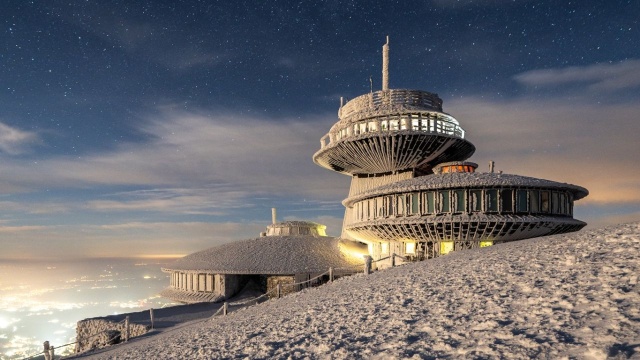 Jak informuje Instytut Meteorologii i Gospodarki Wodnej, Europa Północna oraz centralna będzie pod wpływem oddziaływania aktywnego niżu znad Skandynawii, pozostała część kontynentu będzie na skraju wyżów znad Atlantyku i Rosji.