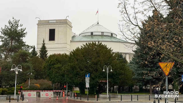 Sejm uchwalił pakiet ustaw CPN - czyli Ceny Paliw Niżej. Zakładają one obniżkę akcyzy i VAT na paliwa oraz ustalenie maksymalnych cen paliw.