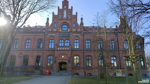 Zabytkowy budynek kołobrzeskiej poczty ma nowego właściciela. Zapowiada on ratowanie budynku i wprowadzenie do niego nowych funkcji.