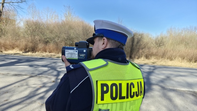 Kierowca-recydywista z podwójnym mandatem stracił prawo jazdy w Kołobrzegu.