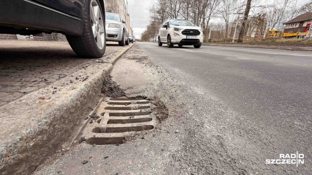 To nie tak miało być - w takich słowach mieszkańcy domów przy ulicy Orzeszkowej w Szczecinie komentują remont jezdni na odcinku pomiędzy ulicami Niemcewicza i Krasińskiego.