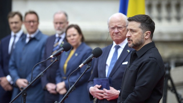 Rosja po raz kolejny będzie próbowała wciągnąć Białoruś w swoją wojnę - oświadczył w piątek prezydent Ukrainy Wołodymyr Zełenski po zapoznaniu się z raportem naczelnego dowódcy Sił Zbrojnych Ukrainy generała Ołeksandra Syrskiego.