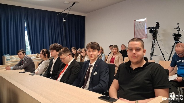 Głos młodych wybrzmiał w Świnoujściu na pełnej mocy. Młodzieżowa Rada Miasta czwartej kadencji oficjalnie podsumowała dwa lata intensywnej pracy.