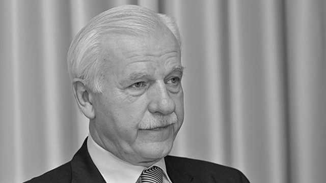 Zmarł Andrzej Olechowski - były minister finansów i były minister spraw zagranicznych, współzałożyciel Platformy Obywatelskiej. Miał 78 lat.