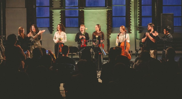 Około stu wykonawców z całego świata. Doświadczenie mistrzów splecione z energią młodych muzyków. Trwa 8. Festiwal Szczecin Classic. Neuma Quartet - światowej renowy polski zespół wykonał prapremierowo pięć utworów na finał Sympozjum Kompozytorskiego.