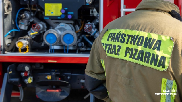 Trwa gaszenie pożaru lasu w okolicach Dźwirzyna. Strażacy walczą z ogniem już kilkadziesiąt godzin.